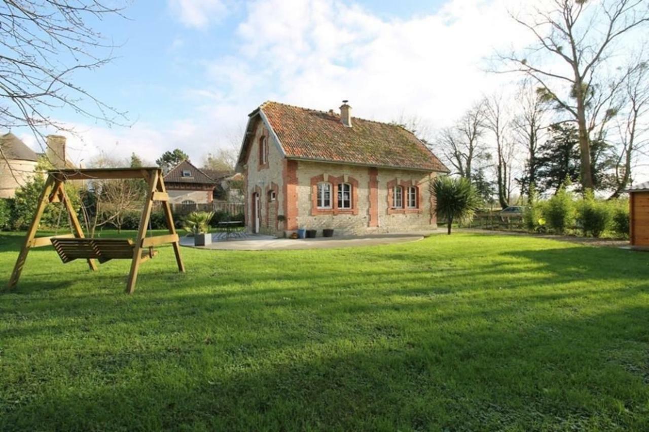 Maison de charme à 5 min de Sainte-Mère-Eglise Chef-du-Pont Exterior foto