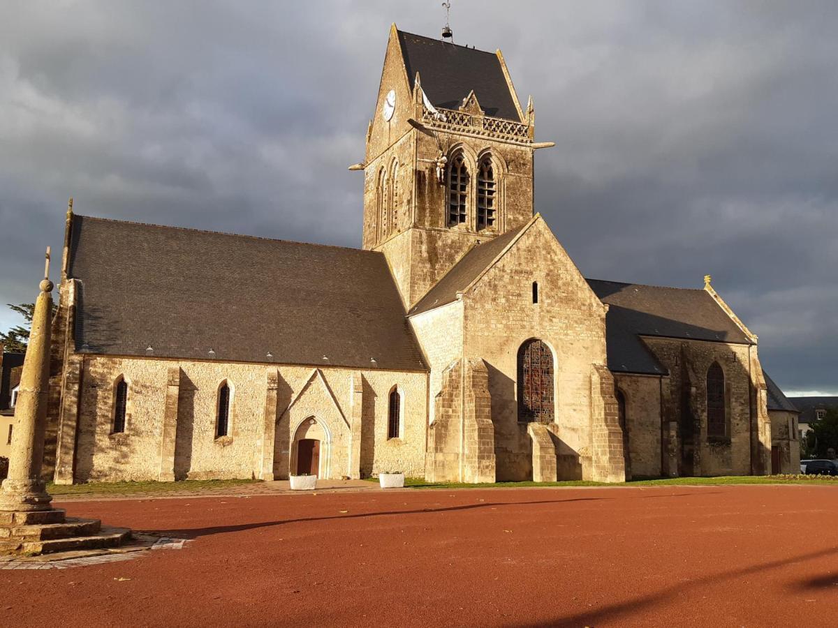 Maison de charme à 5 min de Sainte-Mère-Eglise Chef-du-Pont Exterior foto
